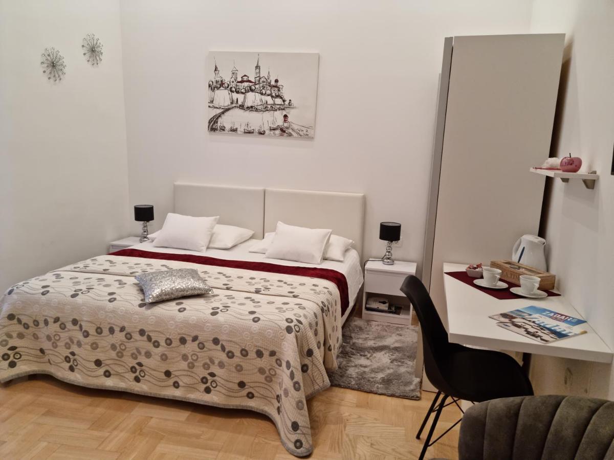 Gasthuis Tisa Old Town 3*