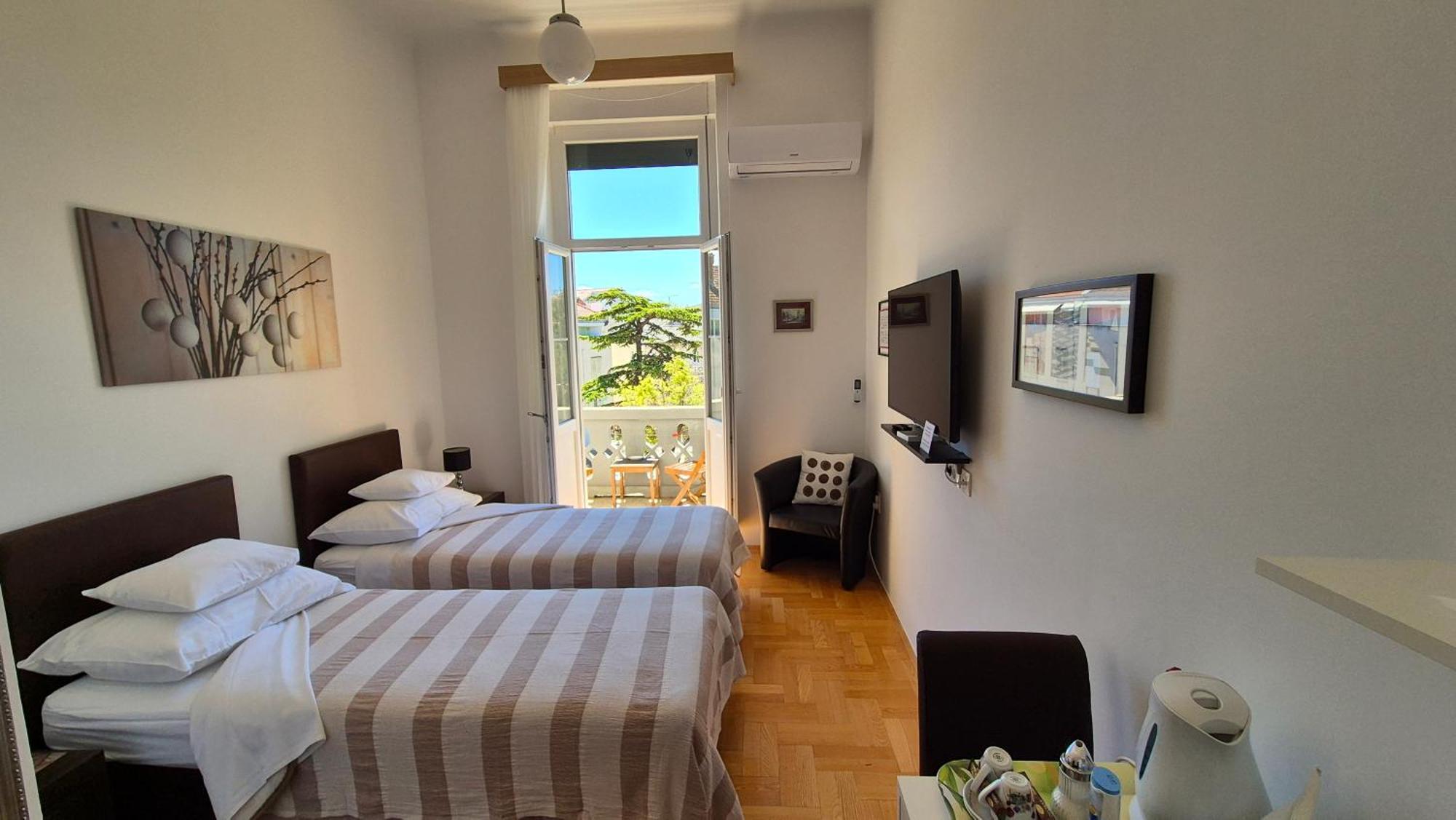 Rooms Tisa Old Town Penzión pre hostí